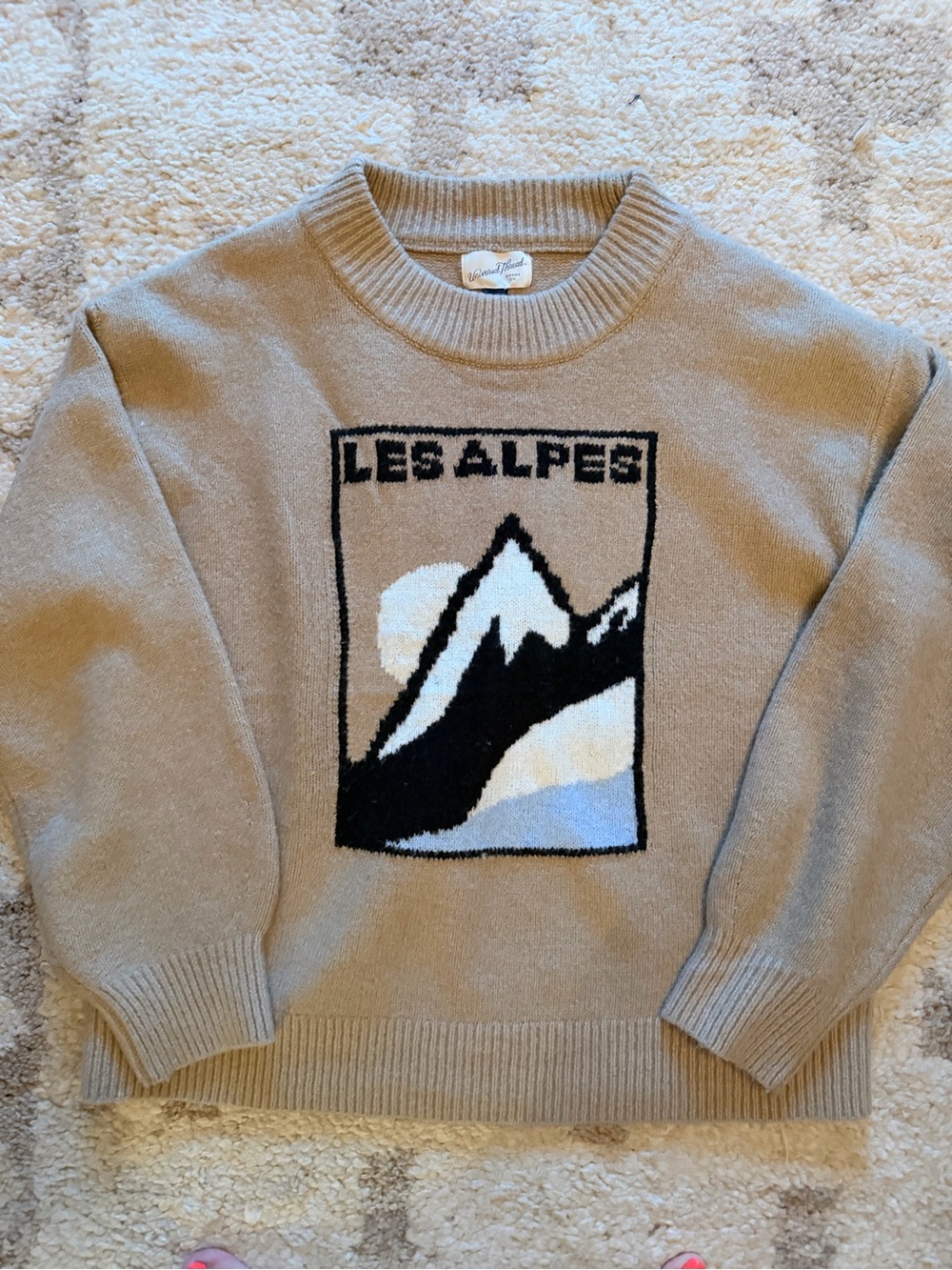 Universal Thread Beige 'Les Alpes' Mountain Graphic Crewneck Sweater